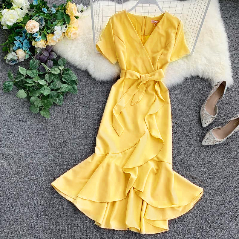 Retro Solid Color V-Line Short-Sleeved High-Waist Lace-Up Front Short And Long Back - ANIBEY
