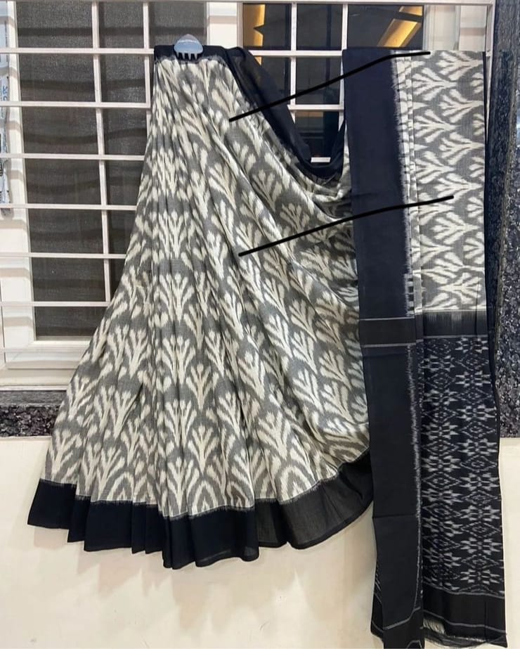 Soft, flowy Linen silk cotton sarees with all over Batik - ANIBEY