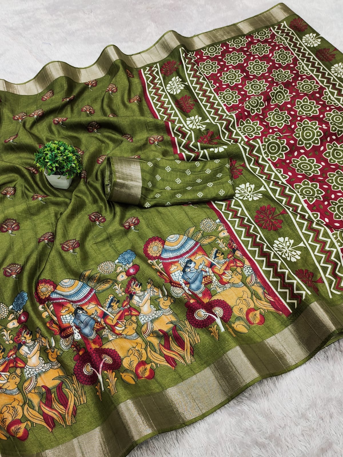 NEW DESIGN DOLA SILK FABRIC SAREE. WITH JEQURD - ANIBEY